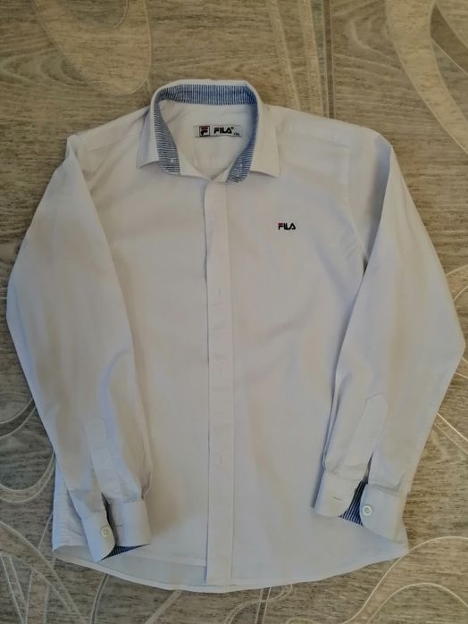 Продам школьную одежду