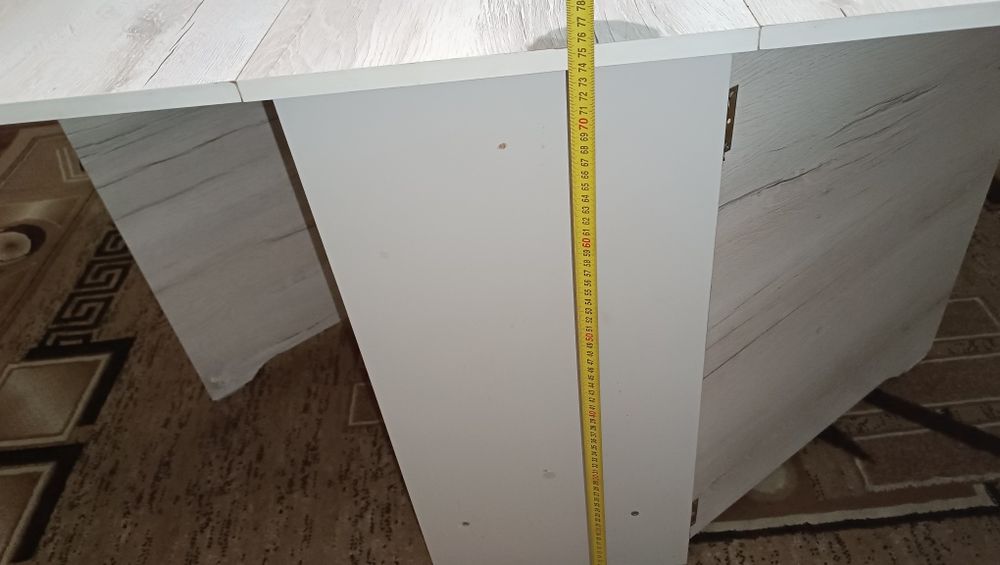 Продам стол книжка