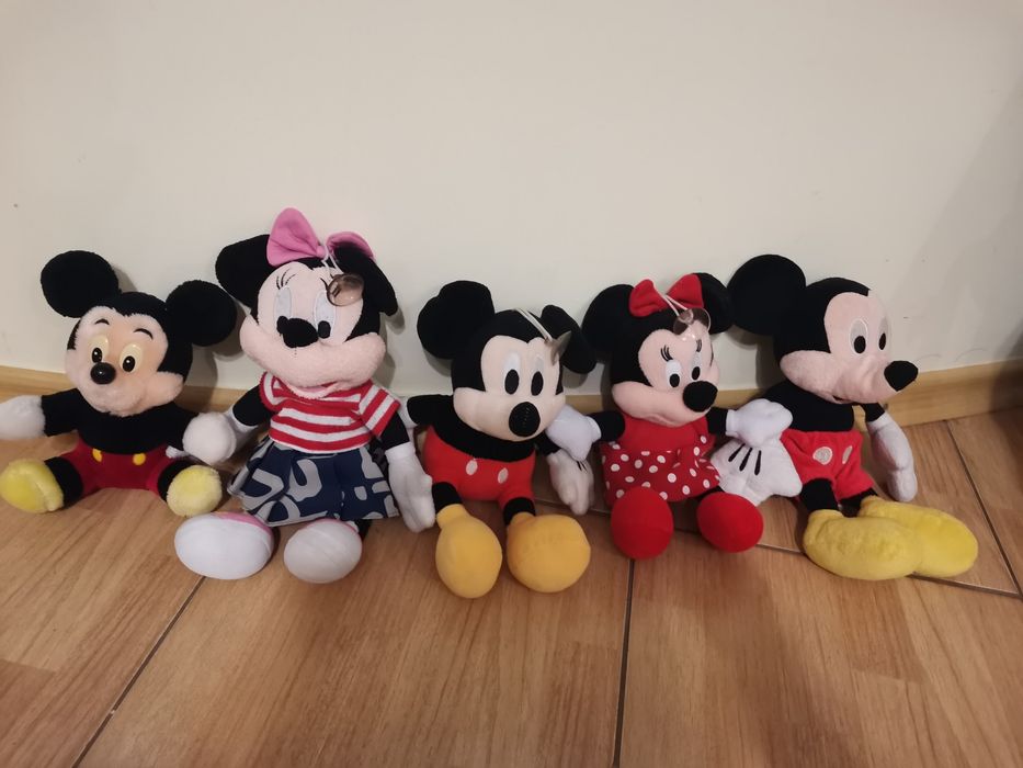 Vând Mickey și Minnie din pluș