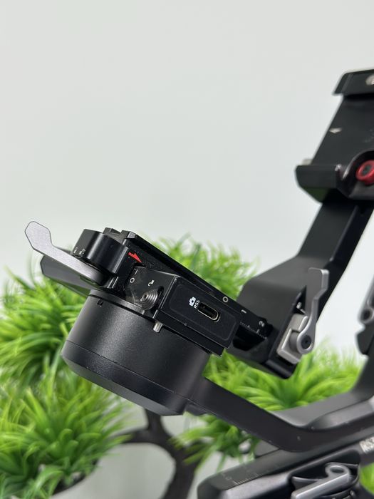 DJi RS 3 mini Комплектация: нет