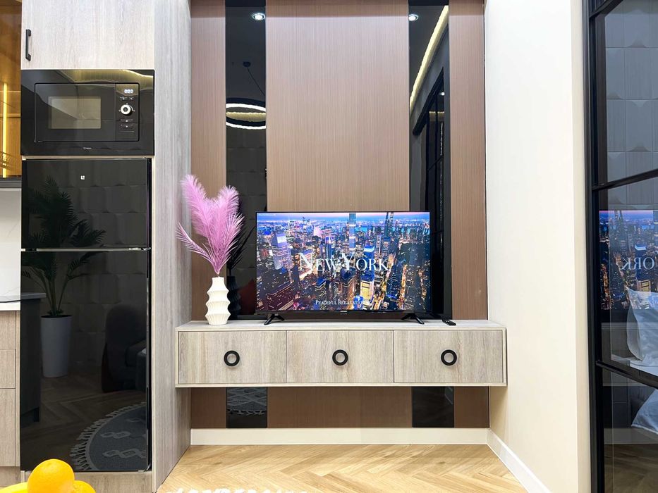 Дизайнерская студия с продуманным интерьером с видом на Ташкент сити