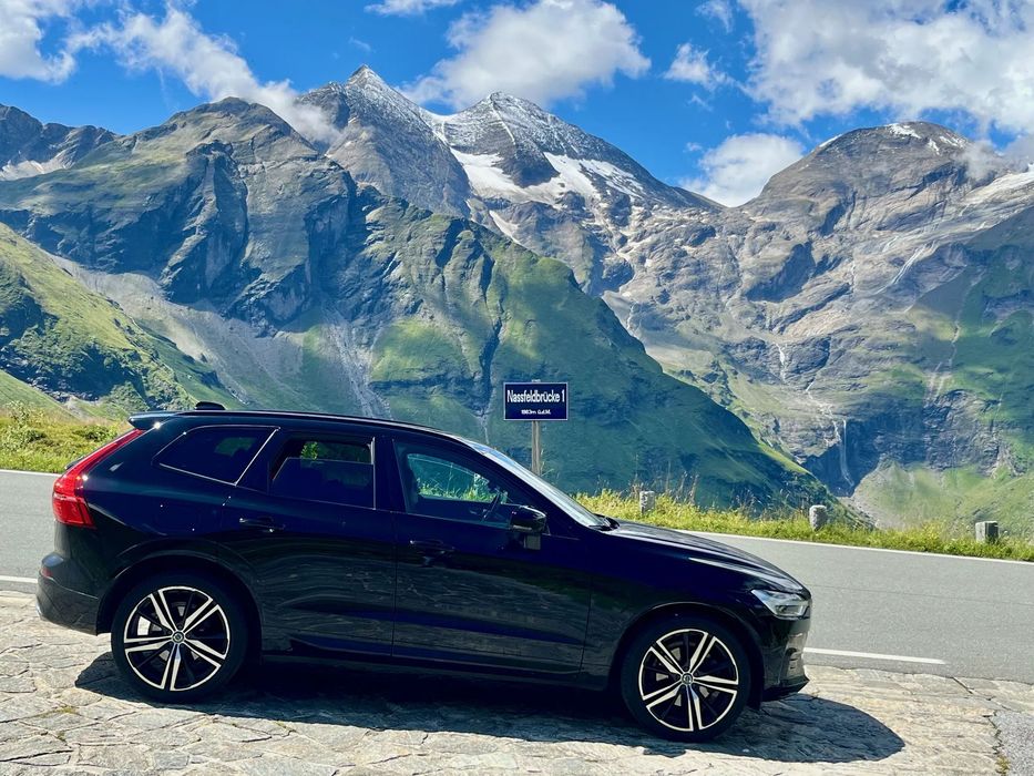Volvo XC 60 2020 B4 AWD R-Design | Km puțini | Istoric