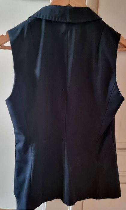 H&M елегантни елеци + MANGO чисто нова, с етикет рокля