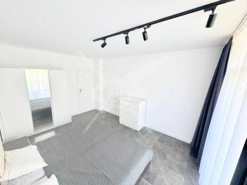 Продава се Тристаен апартамент в к.к. Слънчев бряг - 118 кв.м за 1000 €/кв.м - Снимка #4