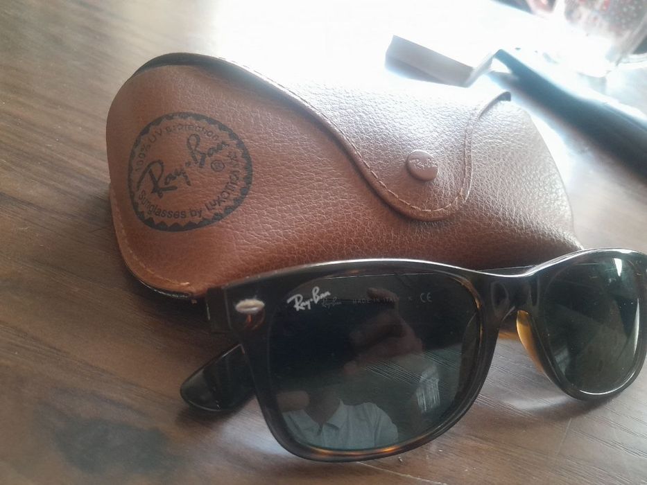 Original Ray ban achki holati yangi.