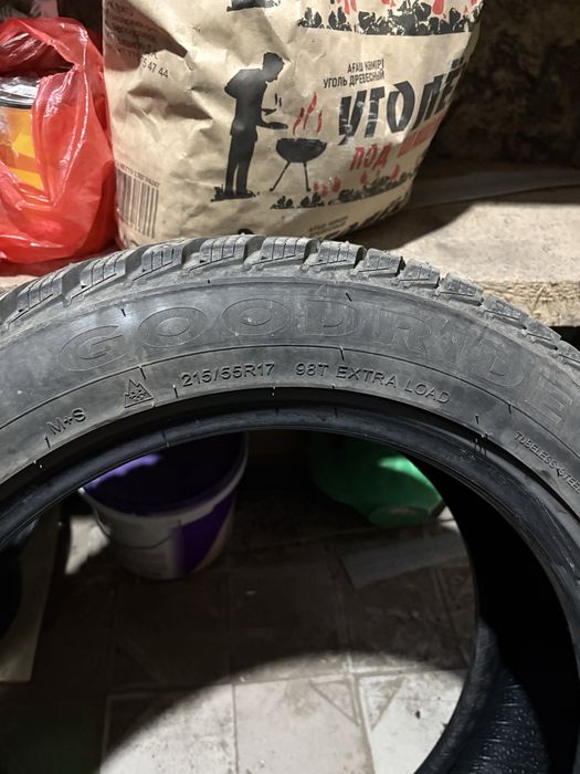Автошина продам комплект шин зима