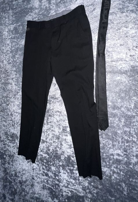 Costum negru simplu
