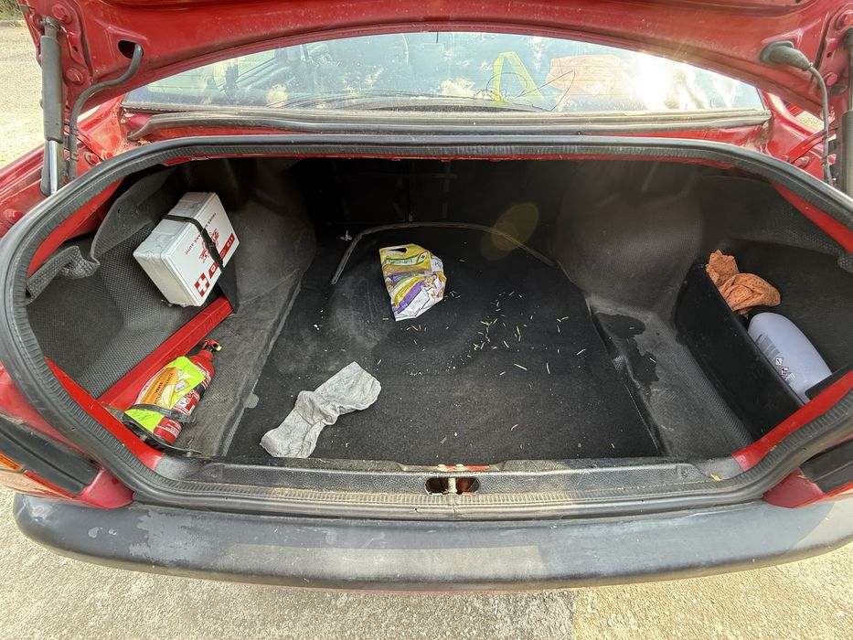Volkswagen Vento 1995 diesel, 2.156 € — imagine 5