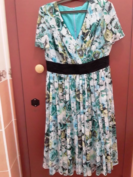 Продаются платья