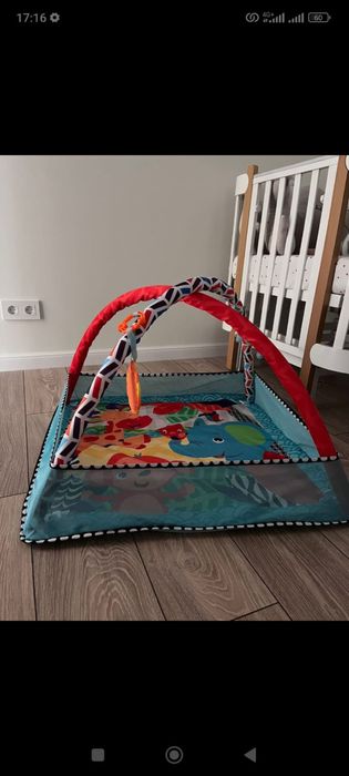 Коврик развивающий с игрушками