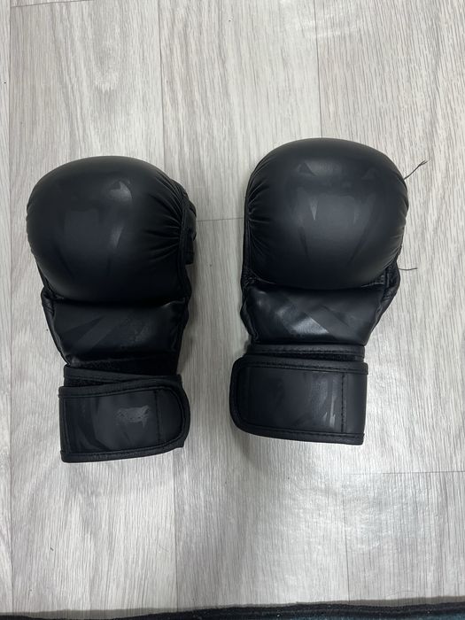Venom mma перчатки