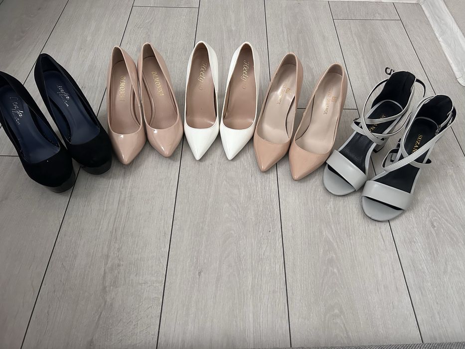 Обувки-малки номера 33,34,35