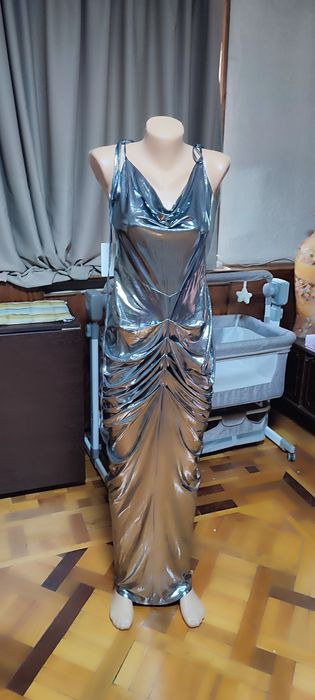 Продам либо здам в аренду платье