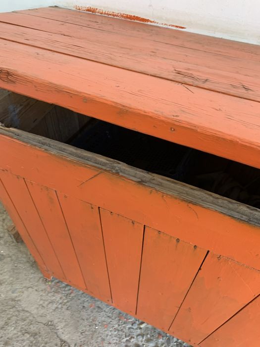 Стол продаю,поверхнность открывается