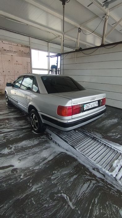 Продам Ауди 100с4