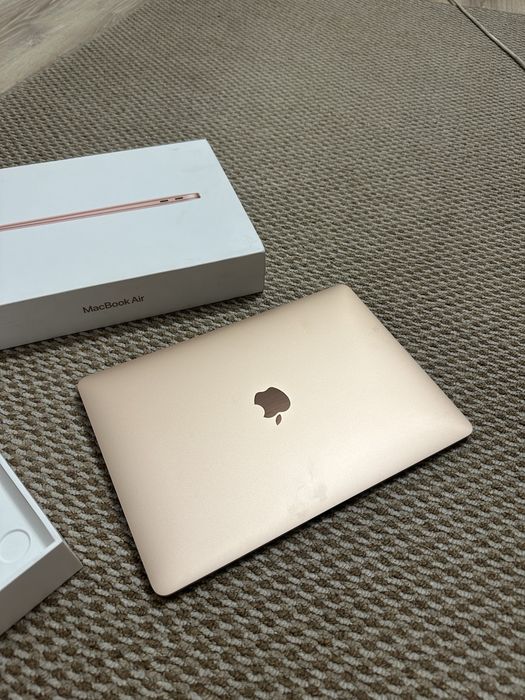 Продам MacBook Air M1 13.3 (Rose Gold)