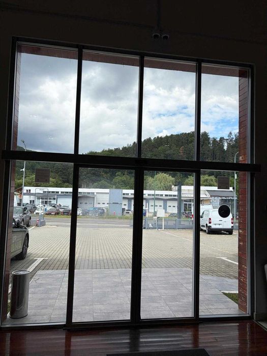 USI automate  / industriale / hala / showroom