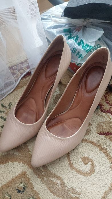 Продаю кожаные туфли