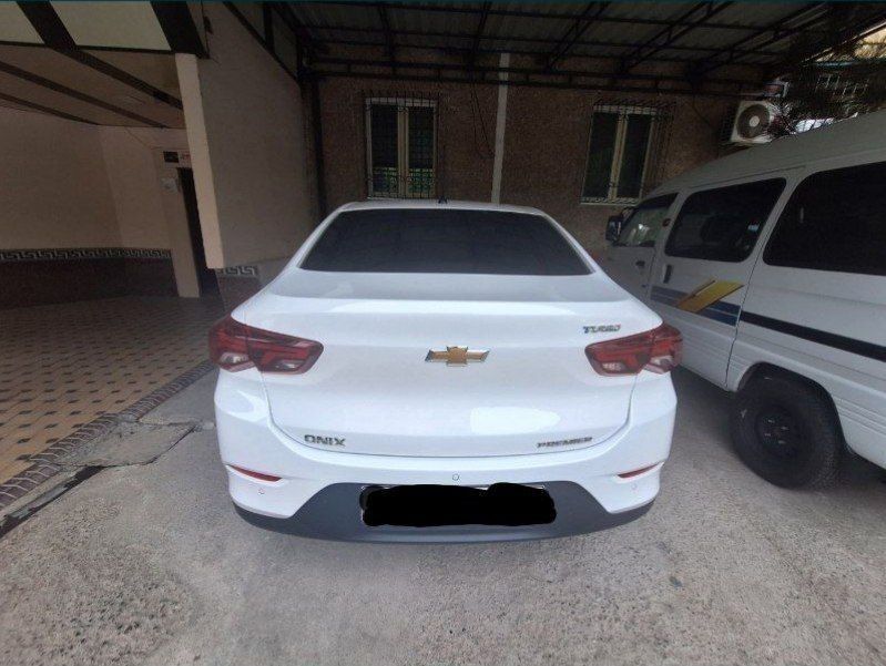 ONIX premier turbo.
