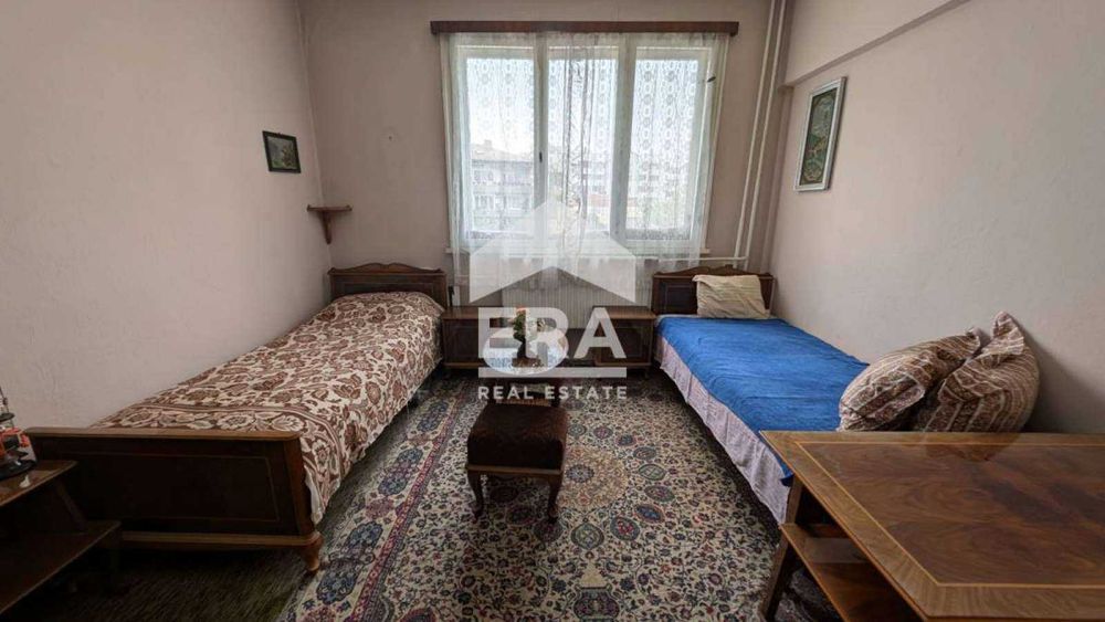 Продава се Четиристаен апартамент в Шумен, Център - 88 кв.м за 1246 €/кв.м - Снимка #7