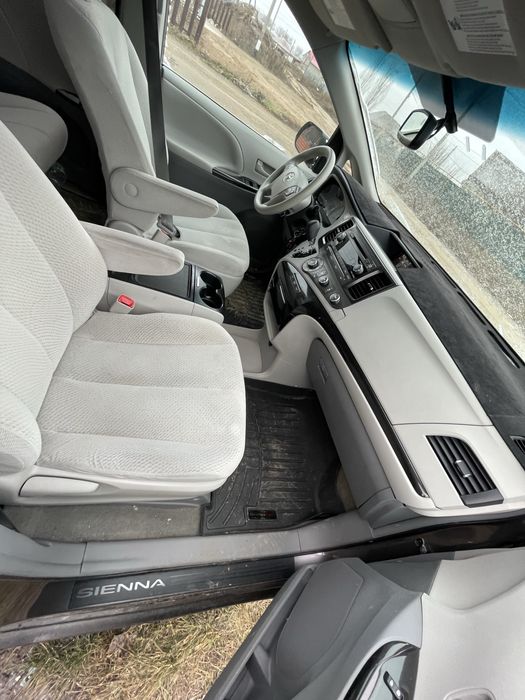 Тайота. Сиенна