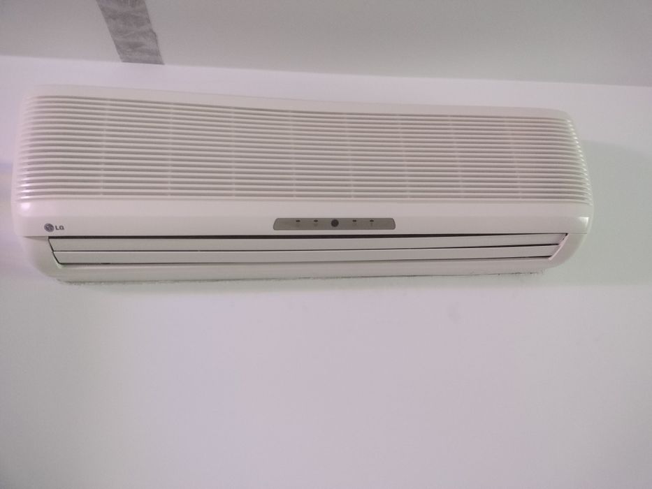 Aer condiționat LG 12.000 BTU
