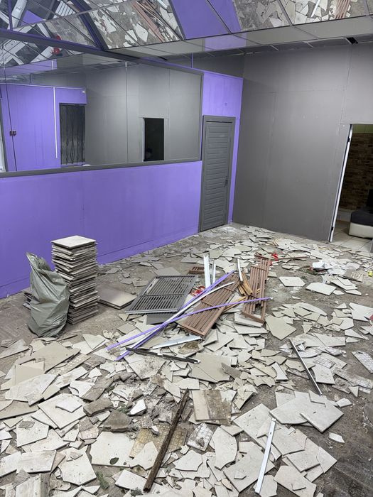 старый кафель и строительный мусор отдам бесплатно