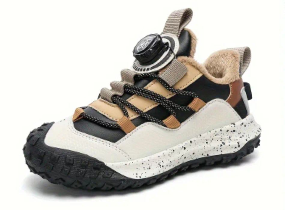 Утеплённые кроссовки