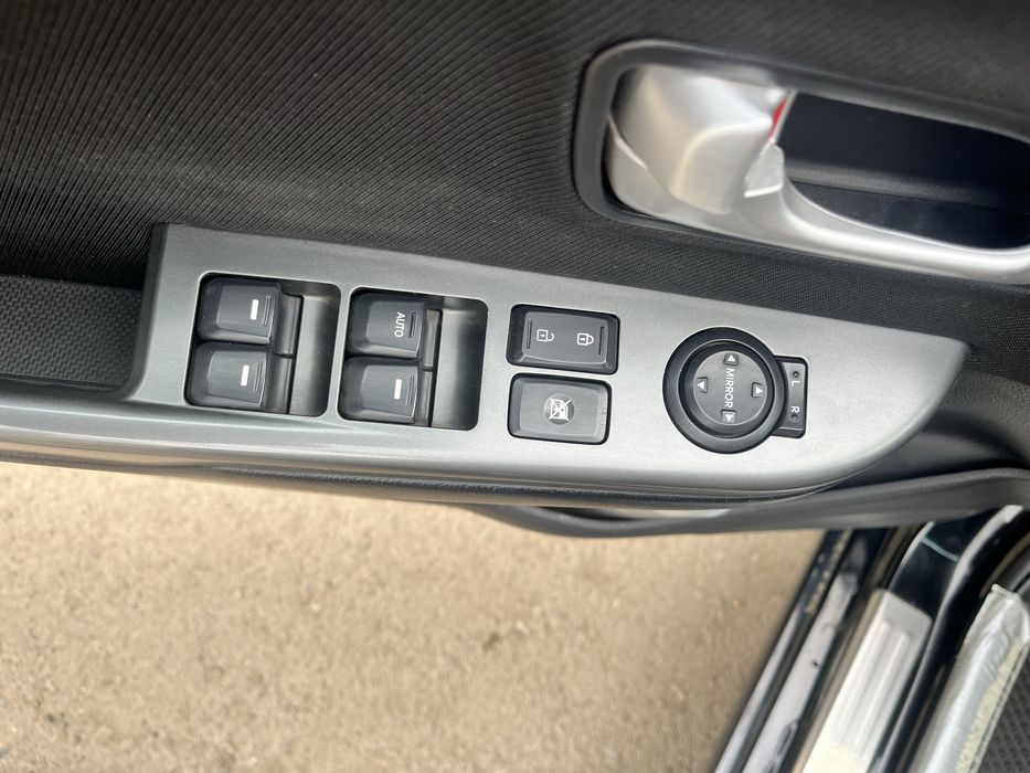 Продам Kia Rio в хорошем состоянии.