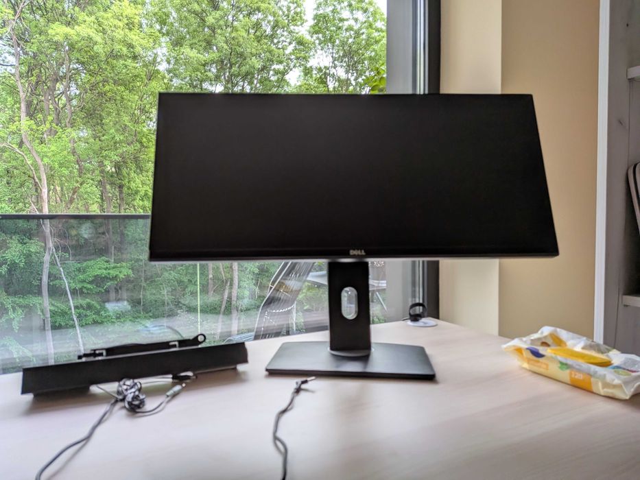29" DELL UltraSharp U2913WM  2560 x 1080 29" ULTRAWIDE