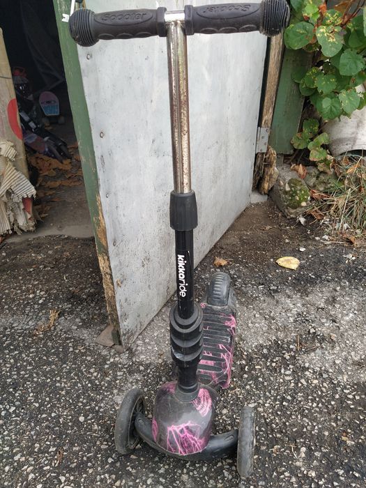 Продавам велосипед и тротинетки