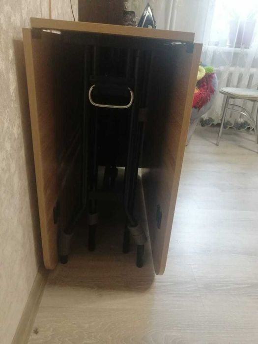 Продам стол раздвижной/книжный