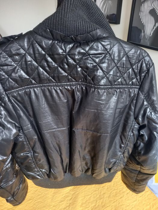 Черно късо яке...