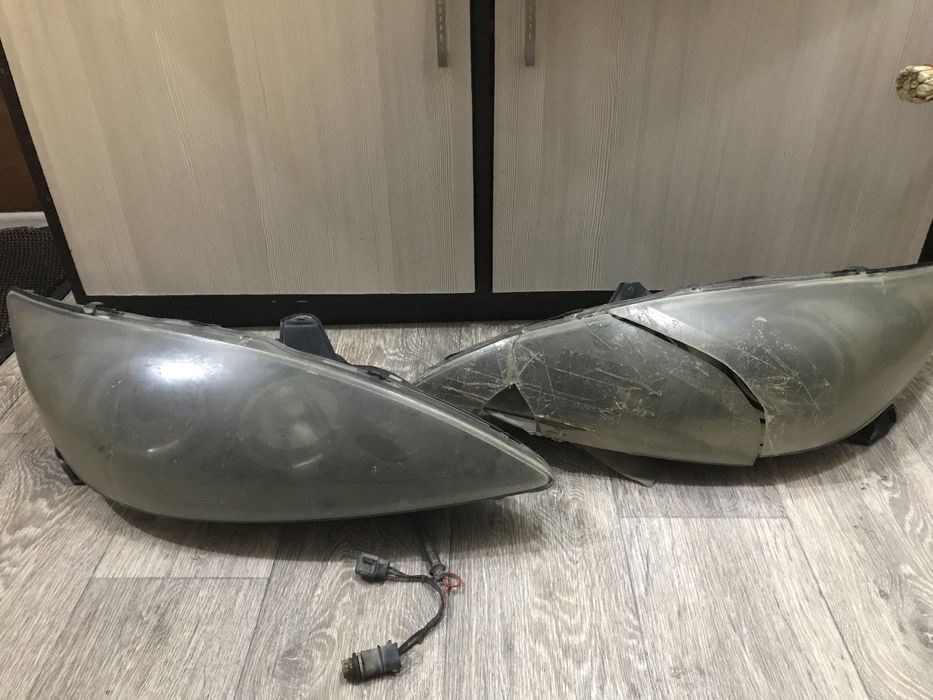 Продам фара на камри