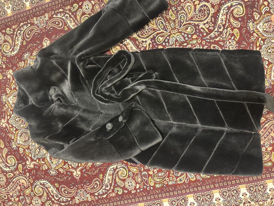 Шуба в отличном состоянии , отдам не дорого