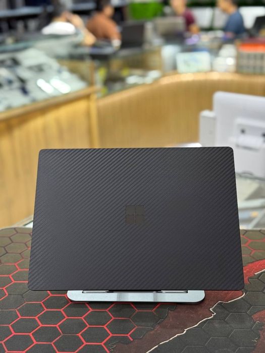 Surface core i7-11avlod narxini kelishamiz