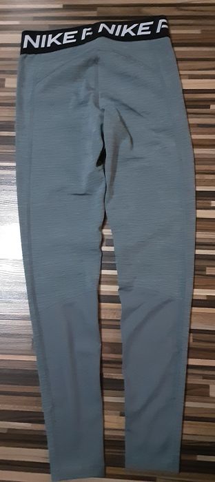 (XS) NIKE PRO-Calvin Klein оригинални клинове,блузa