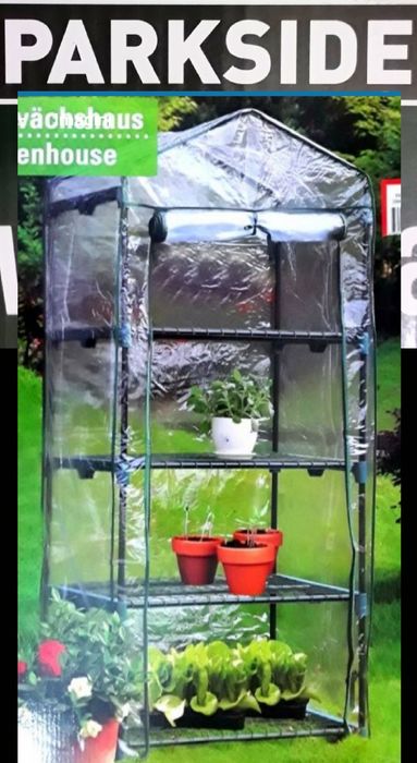 SERĂ cu 4 polite pentru cultivarea si protectia plantelor NOUĂ 130 Lei
