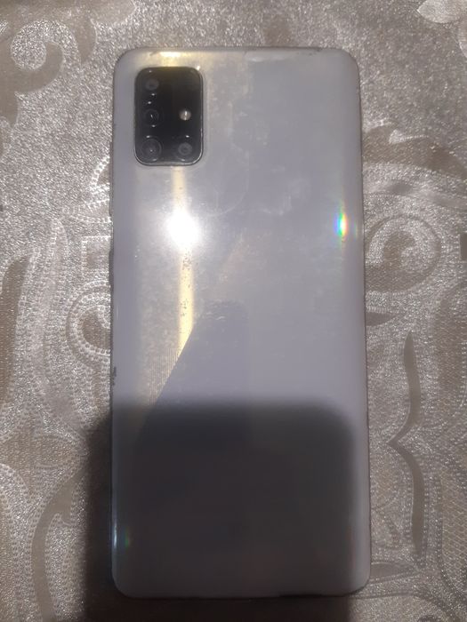 Смартфон А 51.128 гигабайт