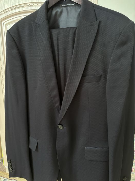 Тройка темно-синий костюм