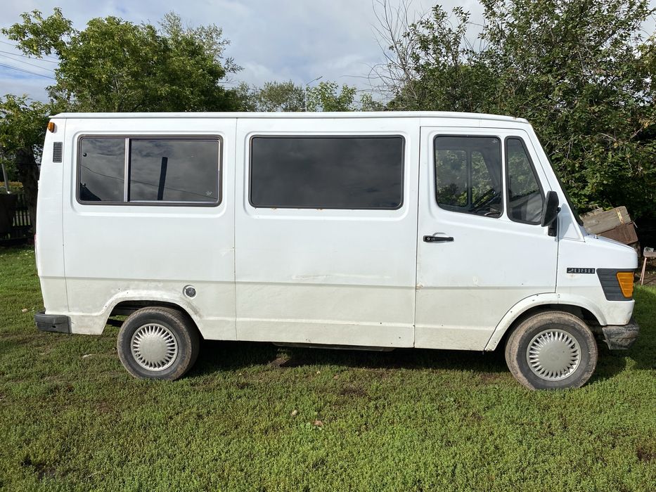 Продам Mercedes 208 d