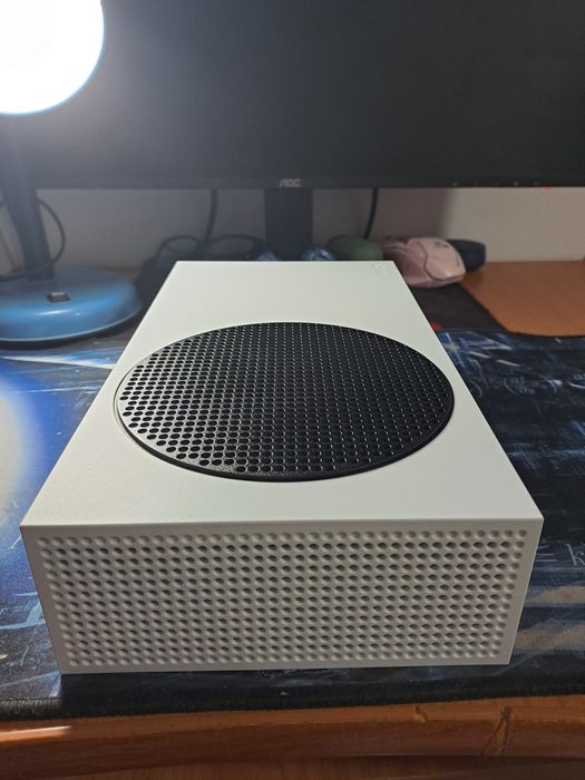 Vând/schimb xbox Series S
