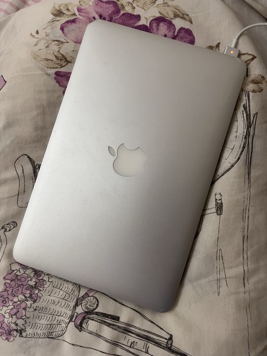 MacBook Air 11” 2014 / 256GB / i5