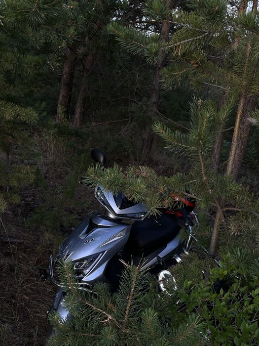 Скутер м10 180сс