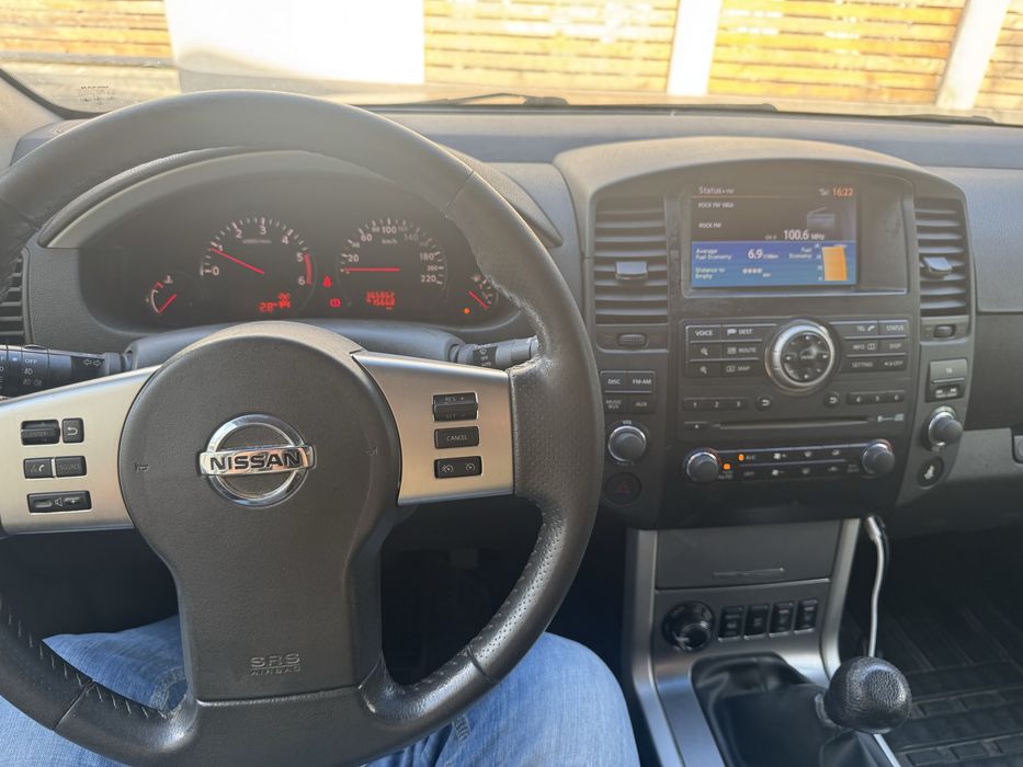 Nissan Pathfinder 2.5 an 2012 ,190cp