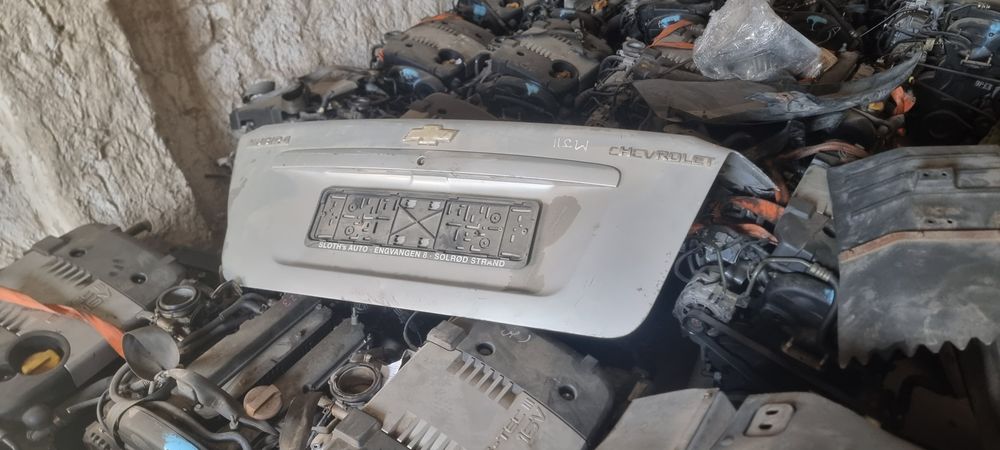 Ласети капот б/у