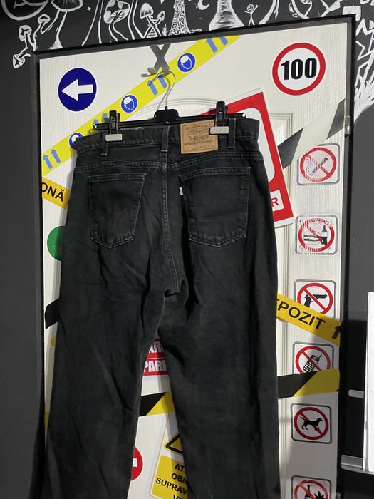 Levi’s black jeans