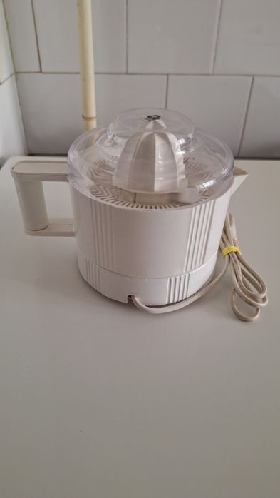 Storcator de fructe...