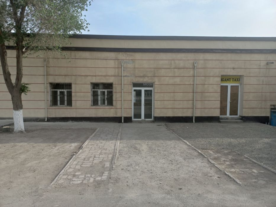 Urganch shahri, katta yo'l bo'yida noturar bino ijaraga beriladi