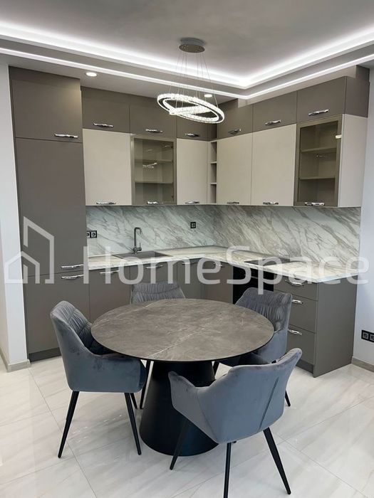 Продава се Двустаен апартамент в София, Кръстова вада - 81 кв.м за 3692 €/кв.м - Снимка #1